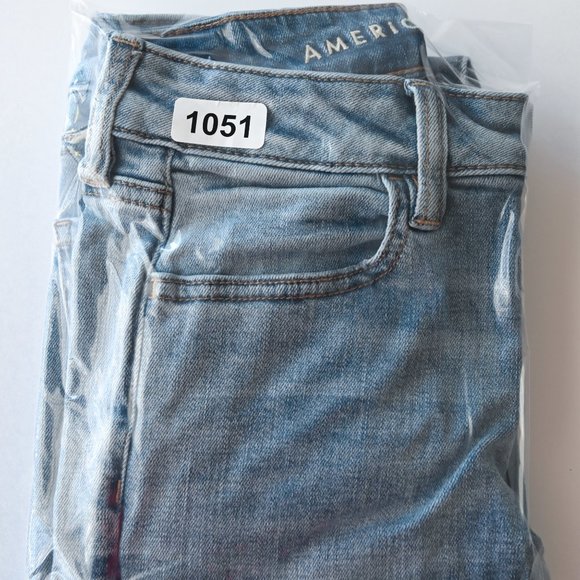 AMERICAN EAGLE Blue Distressed Frayed Hem Jegging Jeans - Size 0 - Picture 13 of 13